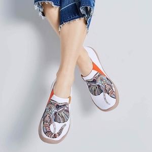 UIN Elephant Loafer Flat Shoes size 7M EUC